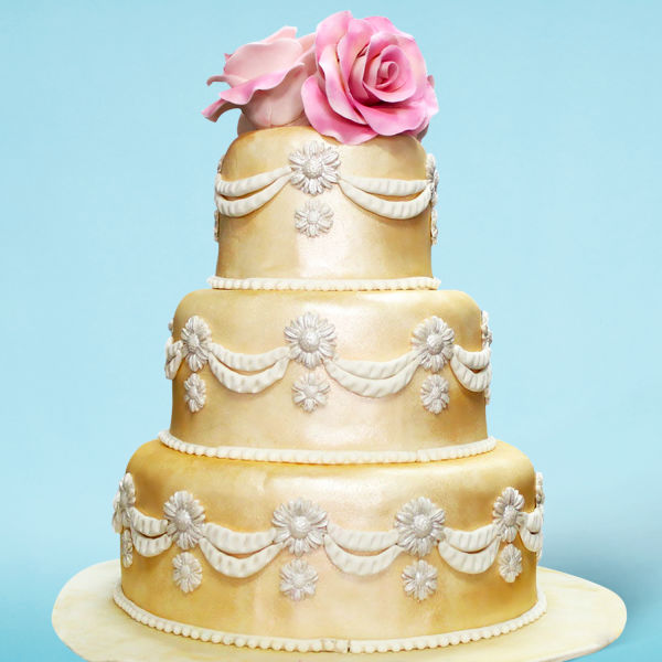 Golden 3 Tier Wedding Cake 4 Kg.